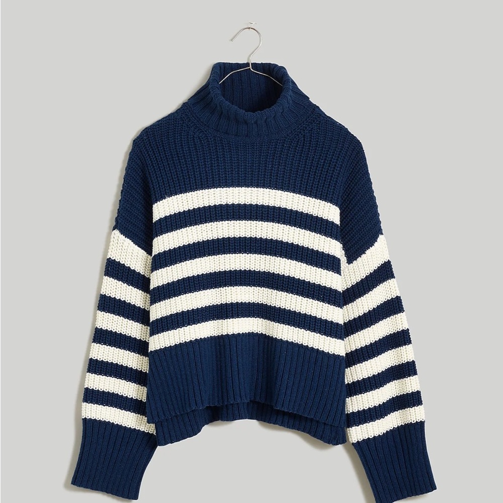 Madewell wide rib turtleneck sweater in navy and cream stripe!